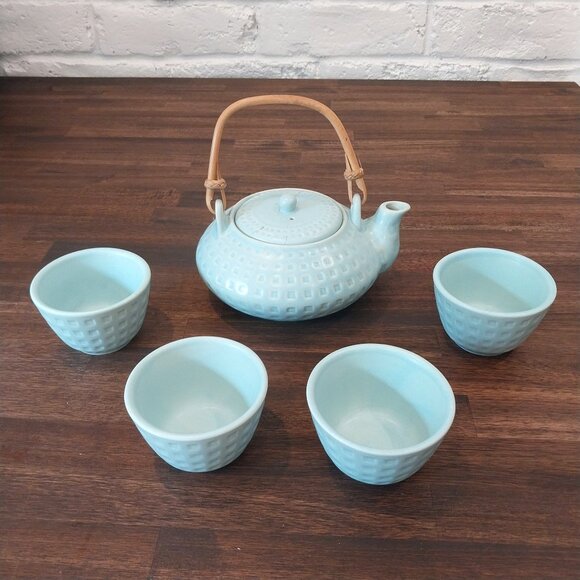 Vintage Teapot & 4 Cups Set Light Blue Rattan Handle By Pier 1 Imports Textured - Picture 2 of 11